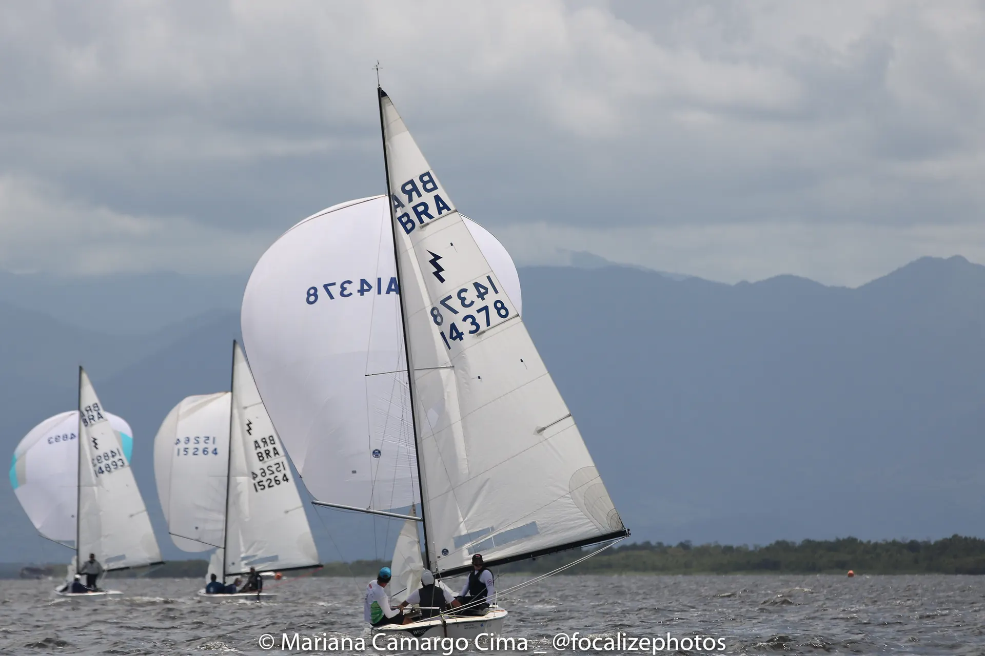 Lightnings em regata na baía de Guaratuba